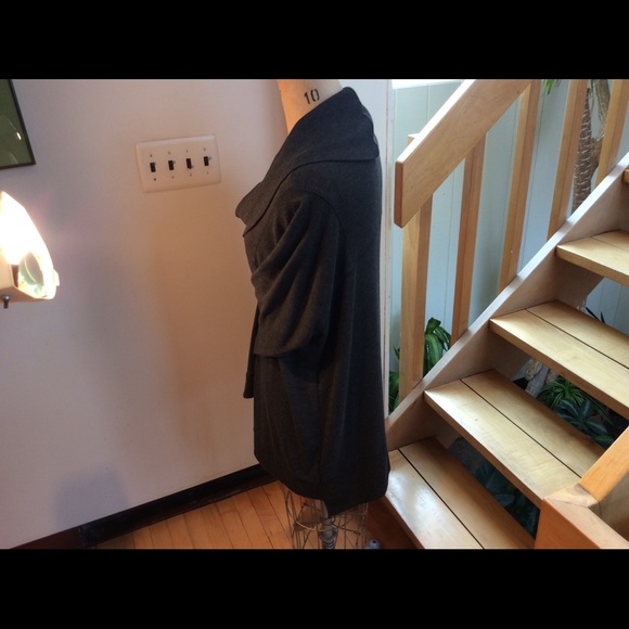 Sweater - Picture 2 of 5